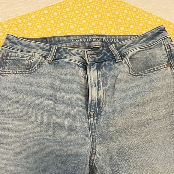 American eagle mom jeans size 6 short - Picture 3 of 8